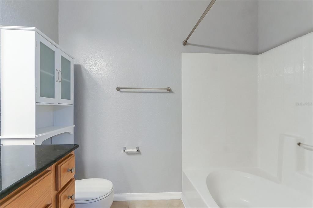 For Sale: $149,000 (1 beds, 1 baths, 826 Square Feet)