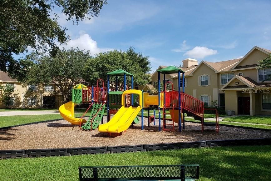 For Sale: $149,000 (1 beds, 1 baths, 826 Square Feet)