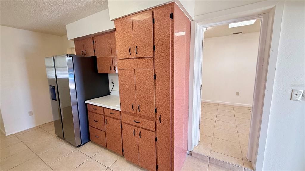 For Rent: $1,500 (2 beds, 1 baths, 650 Square Feet)