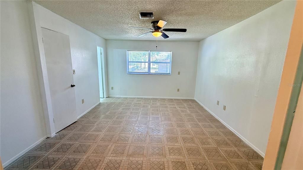 For Rent: $1,500 (2 beds, 1 baths, 650 Square Feet)