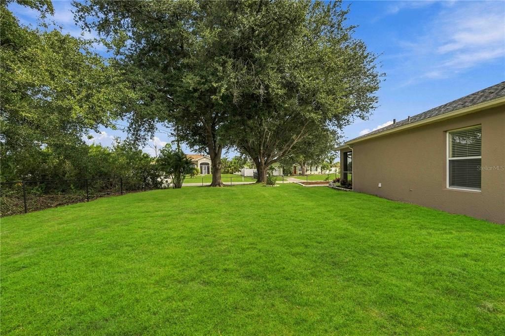 For Sale: $289,900 (3 beds, 2 baths, 1372 Square Feet)