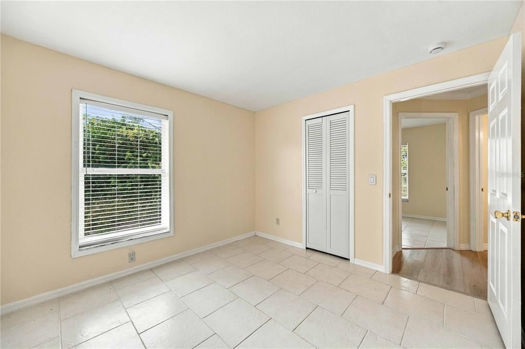 For Sale: $289,900 (3 beds, 2 baths, 1372 Square Feet)
