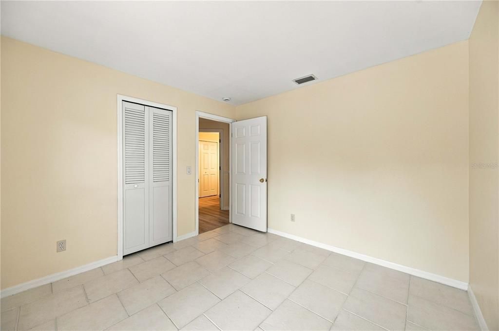 For Sale: $289,900 (3 beds, 2 baths, 1372 Square Feet)