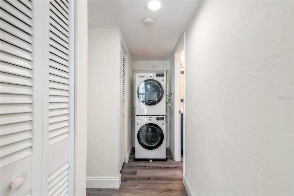 En Venta: $329,900 (2 camas, 2 baños, 1072 Pies cuadrados)