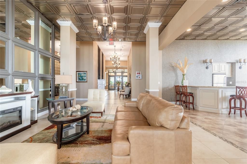 En Venta: $329,900 (2 camas, 2 baños, 1072 Pies cuadrados)