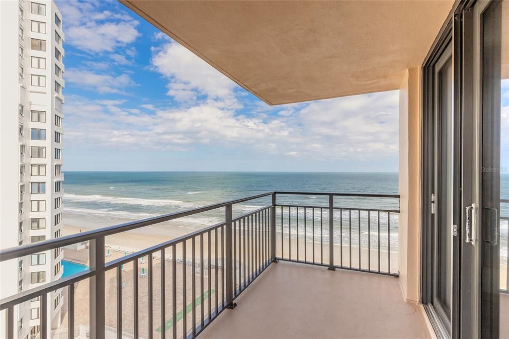 En Venta: $329,900 (2 camas, 2 baños, 1072 Pies cuadrados)