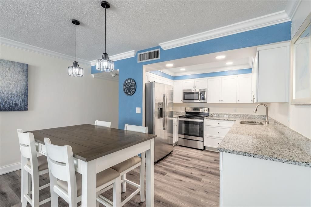 En Venta: $329,900 (2 camas, 2 baños, 1072 Pies cuadrados)