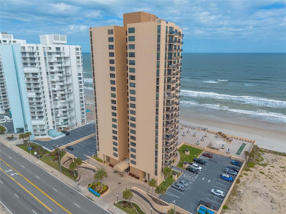 En Venta: $329,900 (2 camas, 2 baños, 1072 Pies cuadrados)