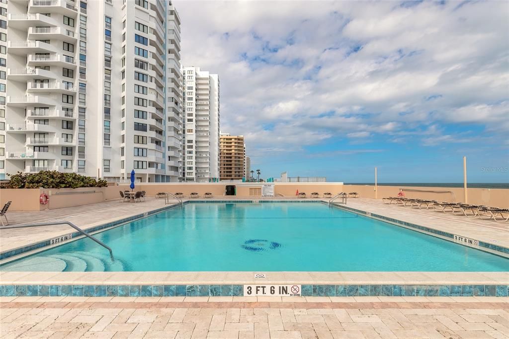 En Venta: $329,900 (2 camas, 2 baños, 1072 Pies cuadrados)