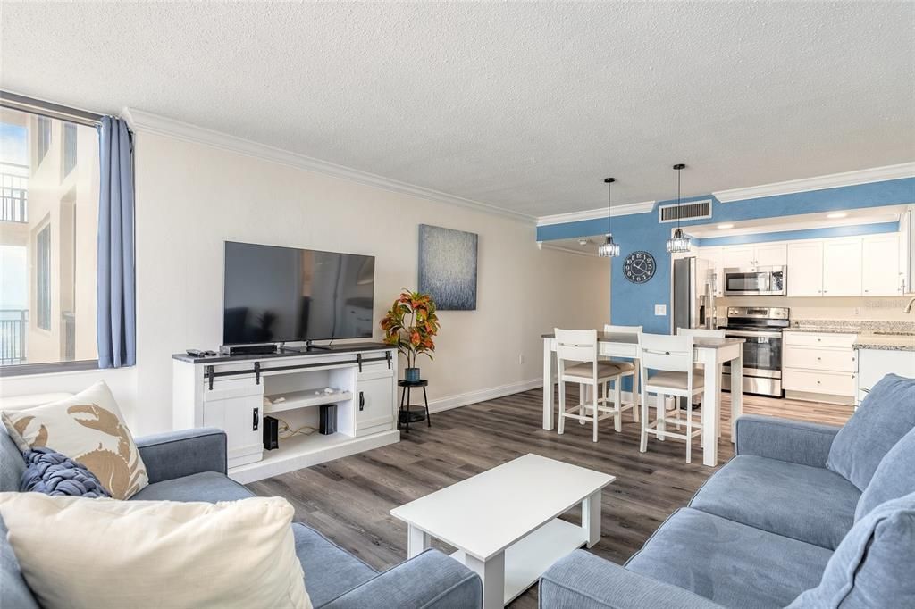 En Venta: $329,900 (2 camas, 2 baños, 1072 Pies cuadrados)