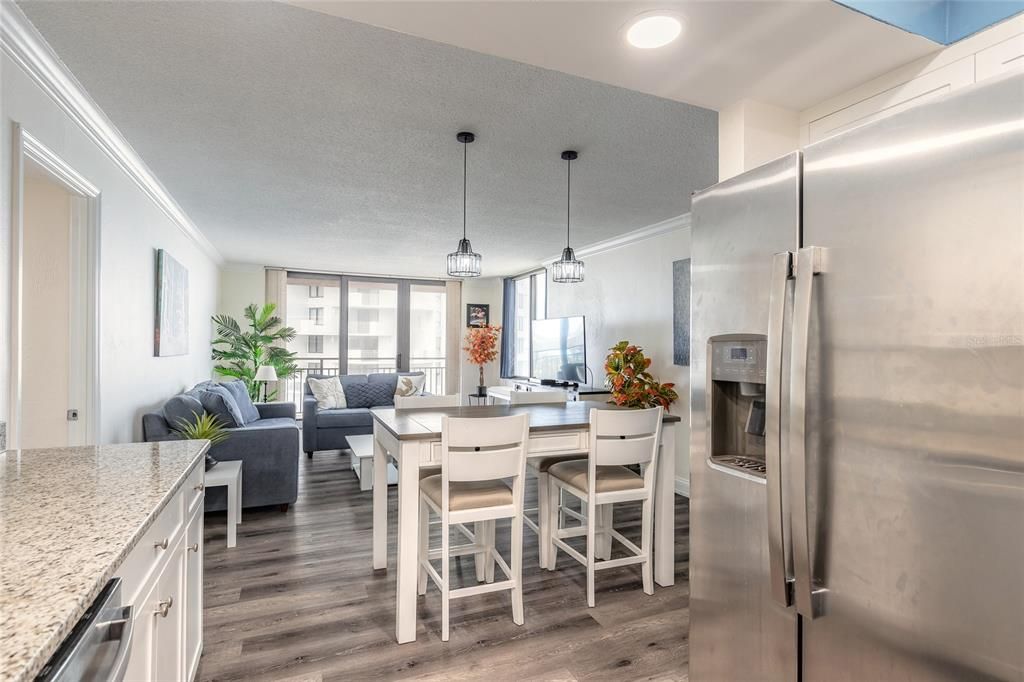 En Venta: $329,900 (2 camas, 2 baños, 1072 Pies cuadrados)
