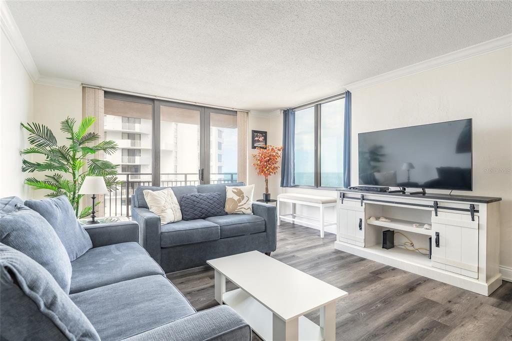 En Venta: $329,900 (2 camas, 2 baños, 1072 Pies cuadrados)