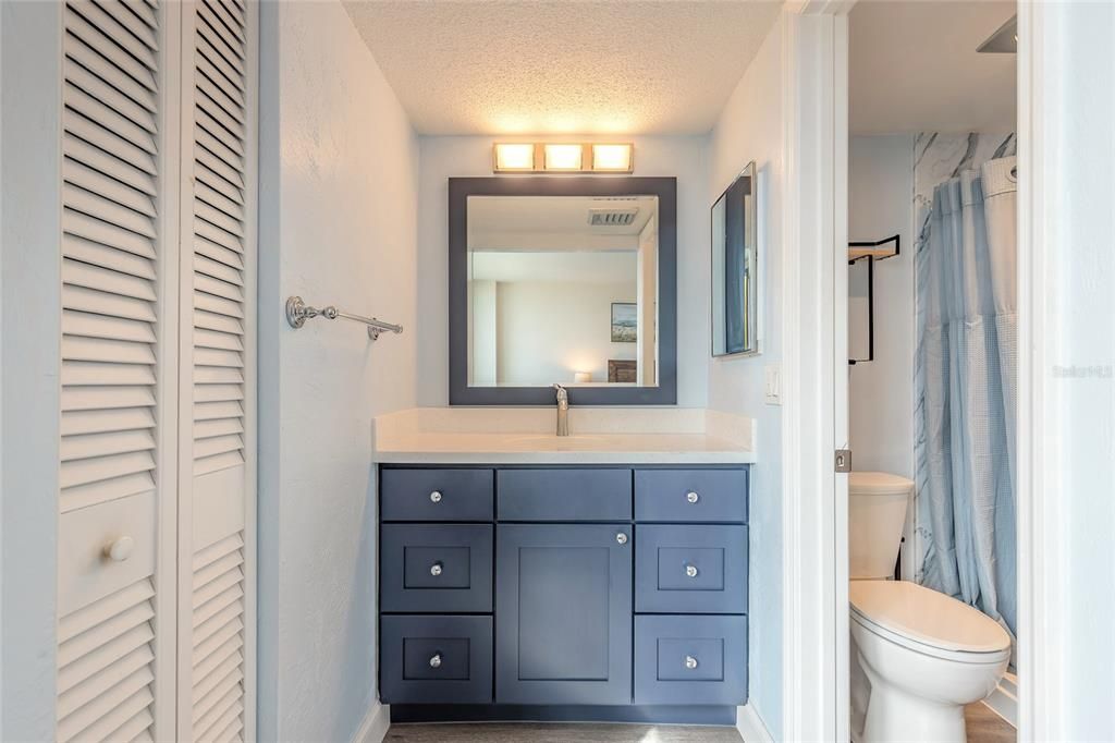 En Venta: $329,900 (2 camas, 2 baños, 1072 Pies cuadrados)