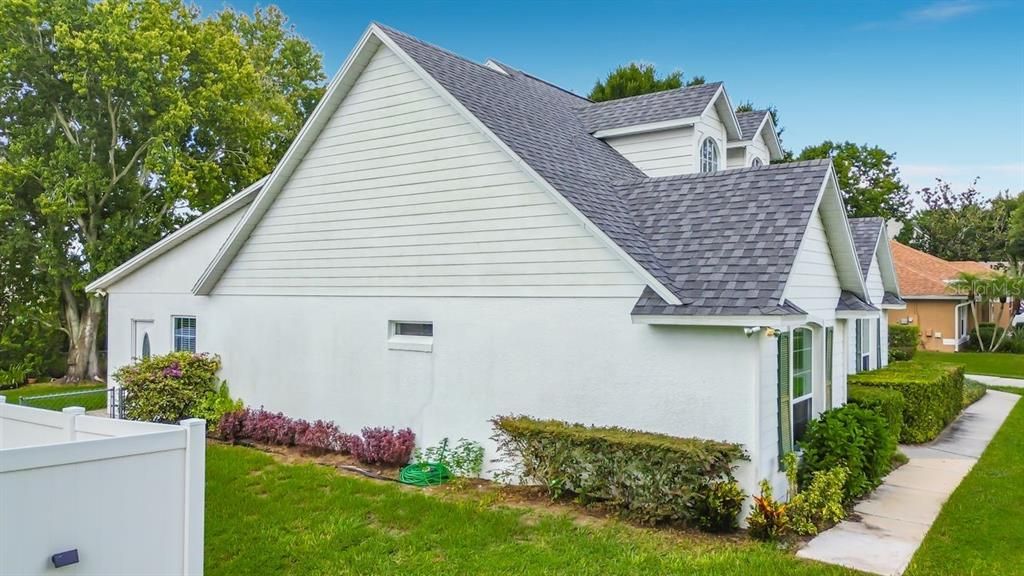 На продажу: $444,900 (3 спален, 2 ванн, 2077 Квадратных фут)