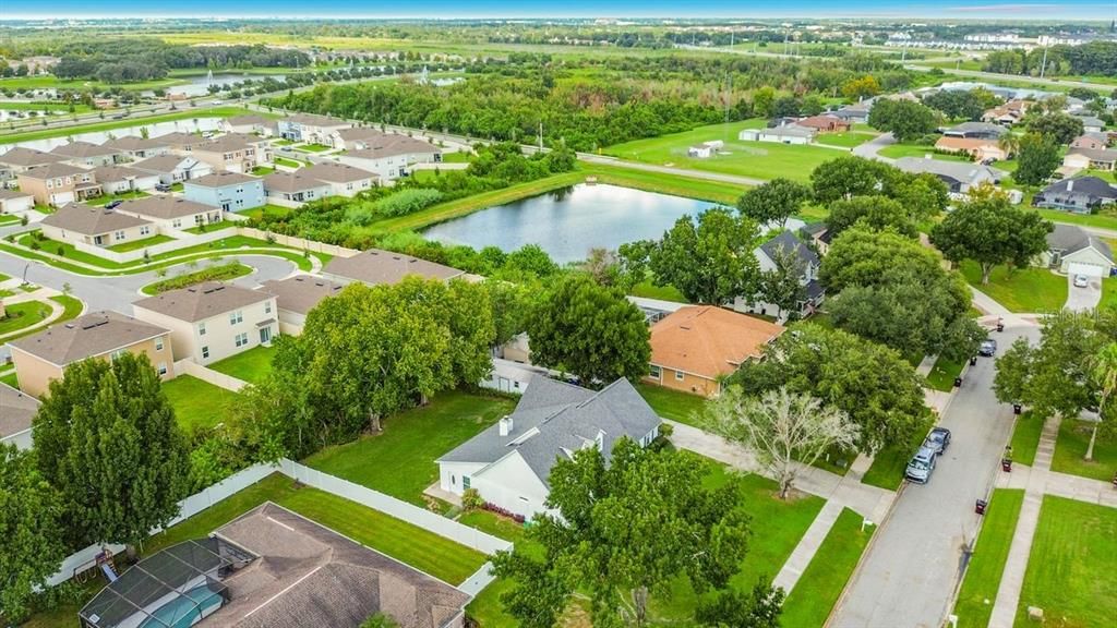 На продажу: $444,900 (3 спален, 2 ванн, 2077 Квадратных фут)