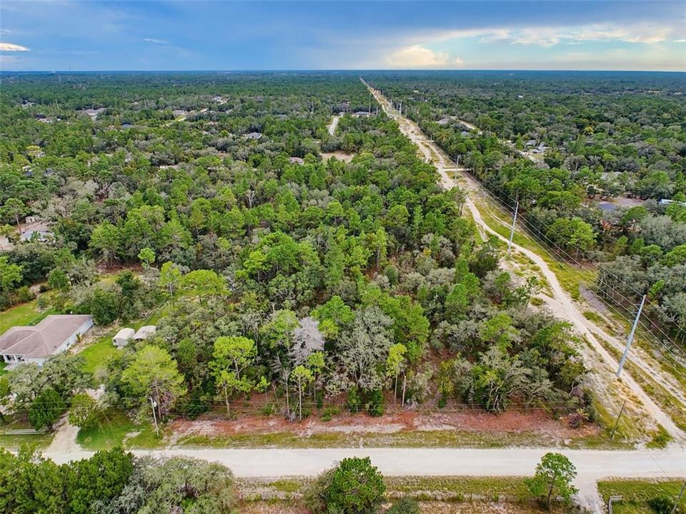 待售: $299,500 (4.40 acres)