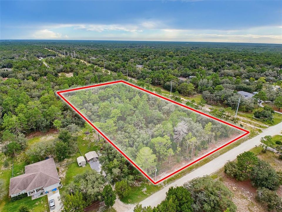待售: $299,500 (4.40 acres)