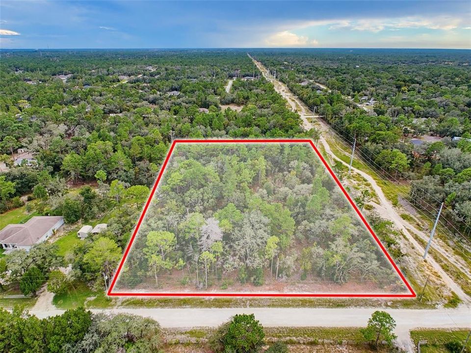待售: $299,500 (4.40 acres)