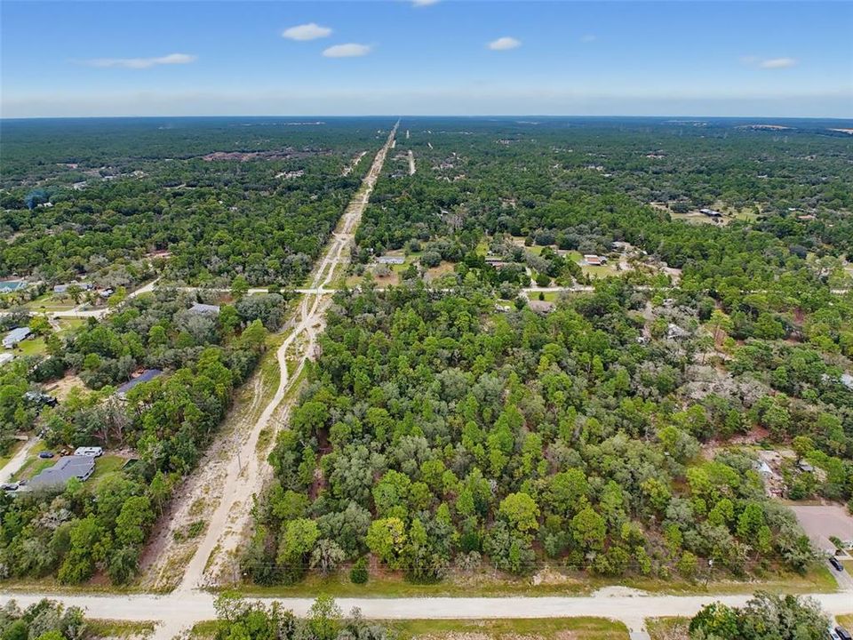 待售: $299,500 (4.40 acres)
