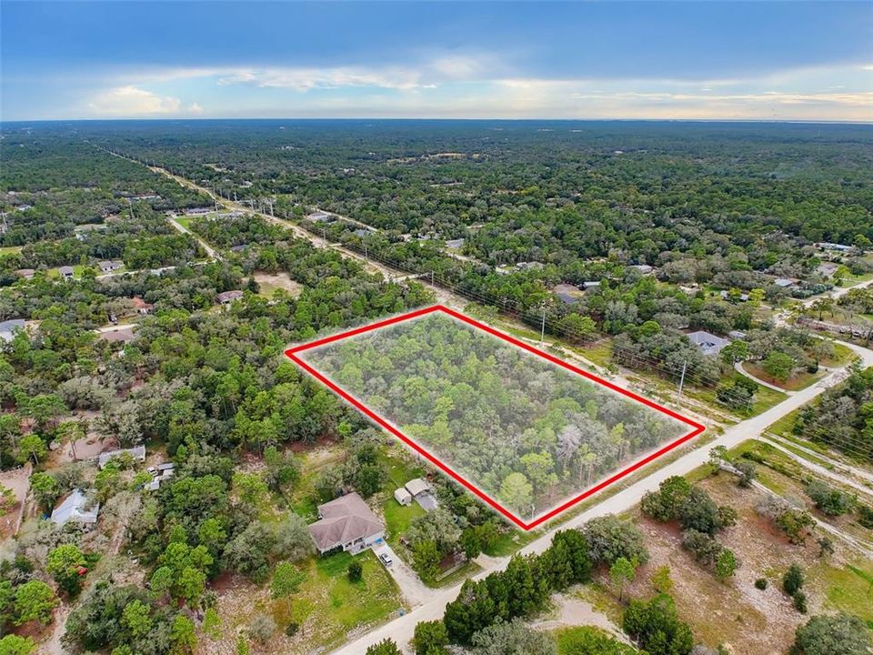 待售: $299,500 (4.40 acres)