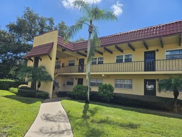For Rent: $1,250 (2 beds, 2 baths, 938 Square Feet)