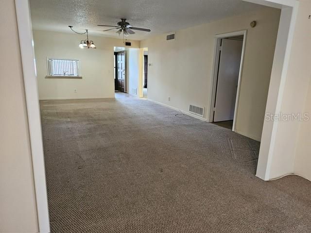For Rent: $1,250 (2 beds, 2 baths, 938 Square Feet)