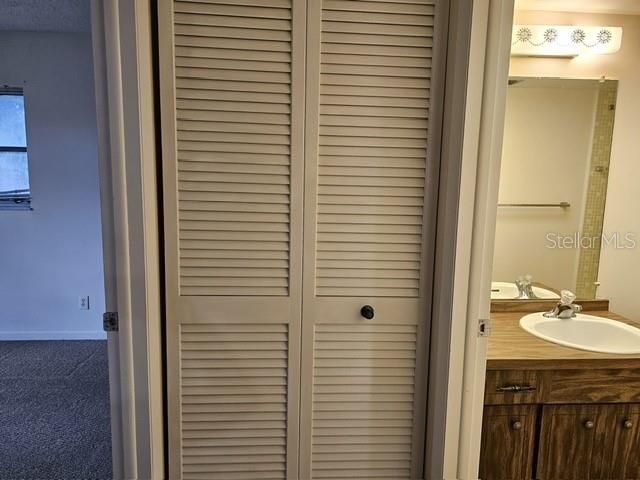 For Rent: $1,250 (2 beds, 2 baths, 938 Square Feet)