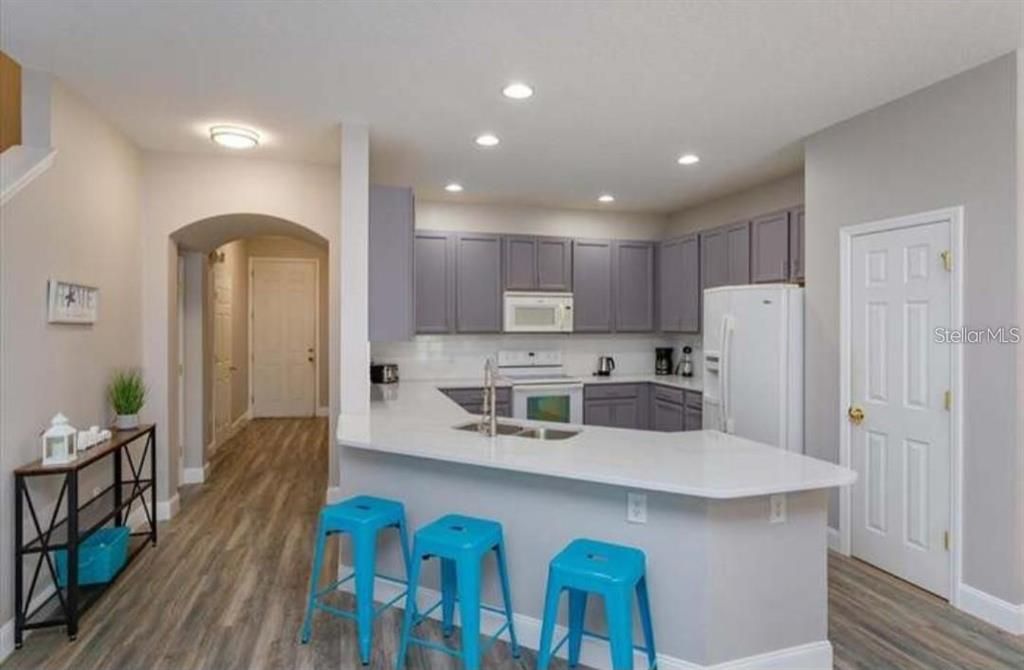 На продажу: $325,000 (3 спален, 2 ванн, 1798 Квадратных фут)