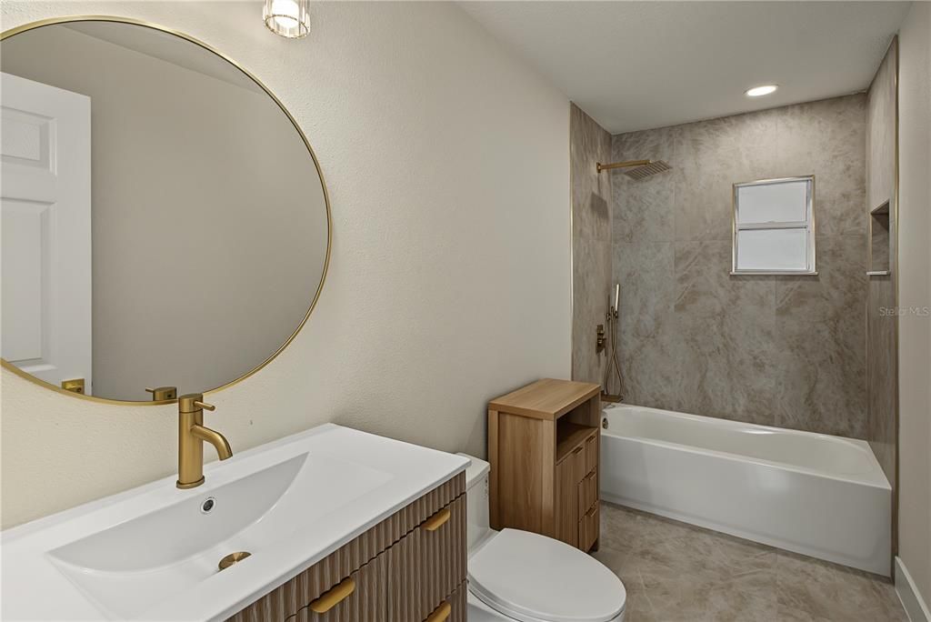 For Sale: $289,900 (2 beds, 1 baths, 1020 Square Feet)