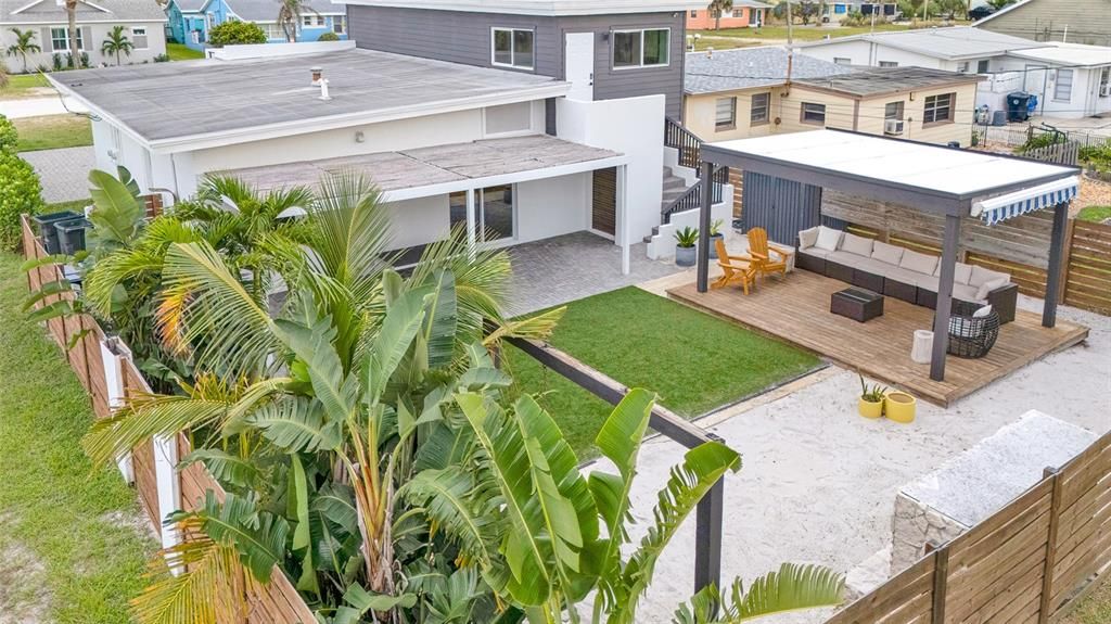 For Sale: $849,000 (4 beds, 3 baths, 1622 Square Feet)