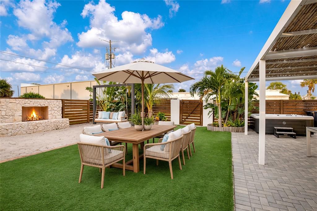 For Sale: $849,000 (4 beds, 3 baths, 1622 Square Feet)