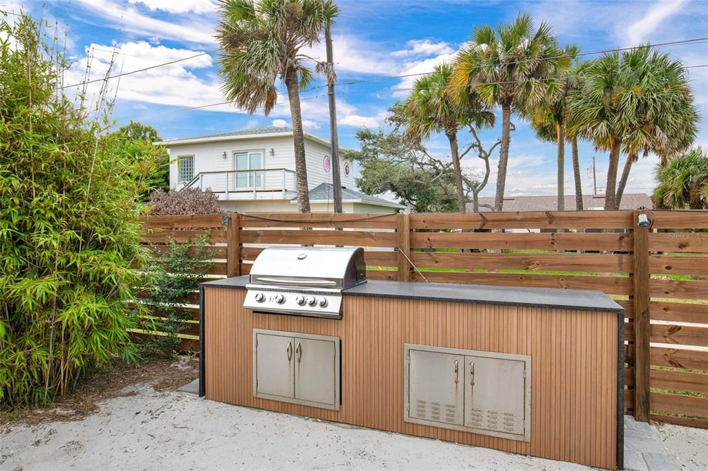 For Sale: $849,000 (4 beds, 3 baths, 1622 Square Feet)