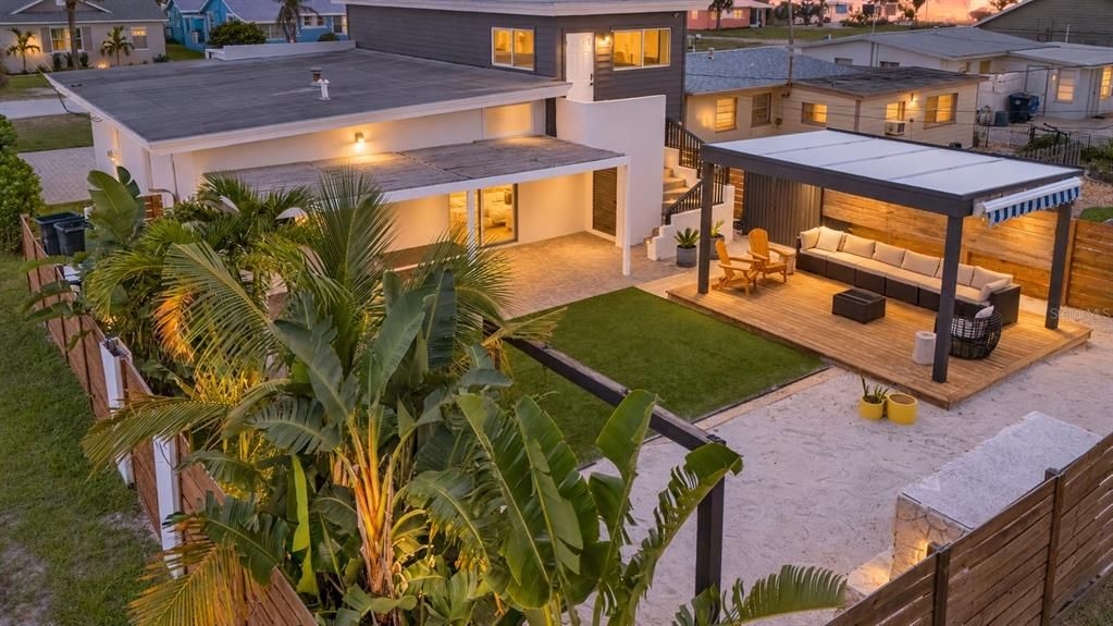 For Sale: $849,000 (4 beds, 3 baths, 1622 Square Feet)