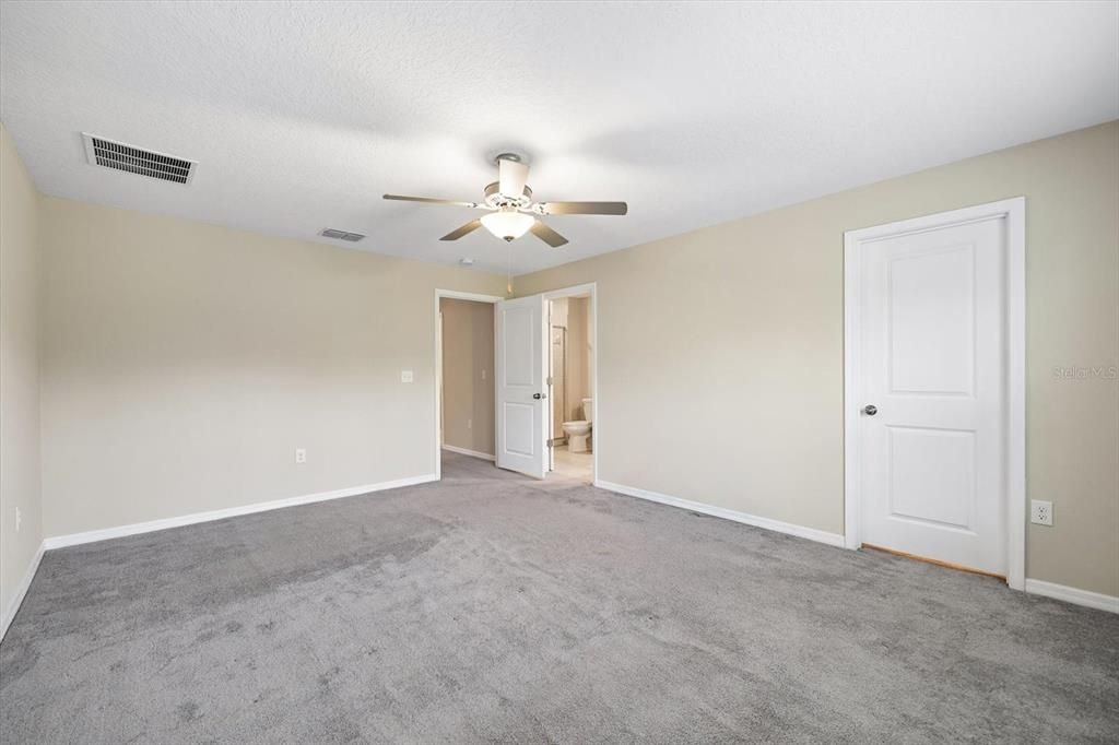 For Sale: $265,000 (3 beds, 2 baths, 1666 Square Feet)