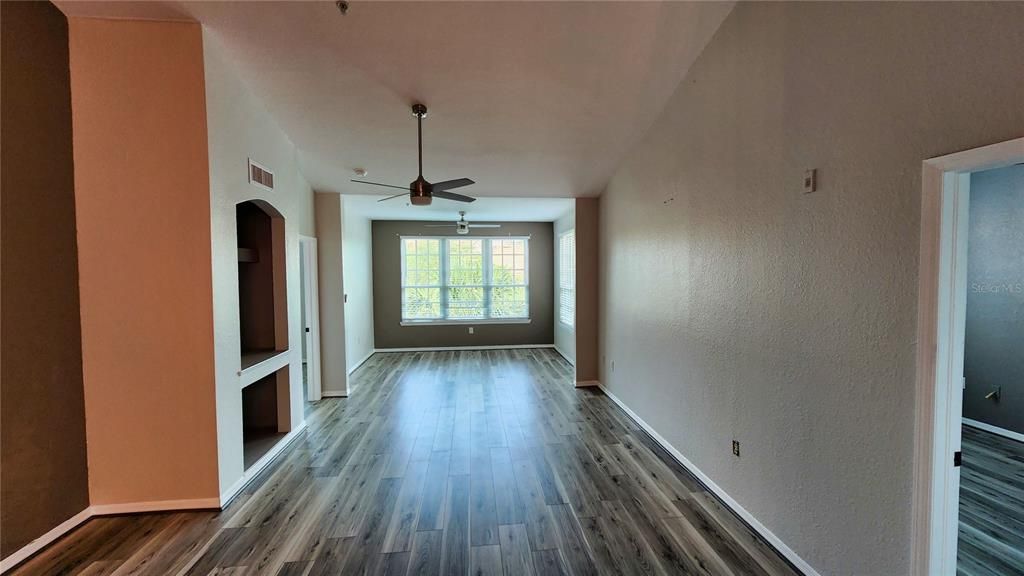 В аренду: $1,900 (2 спален, 2 ванн, 1209 Квадратных фут)