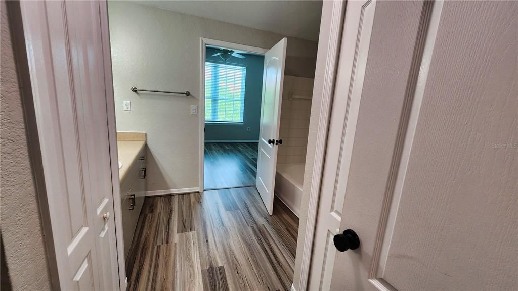 В аренду: $1,900 (2 спален, 2 ванн, 1209 Квадратных фут)
