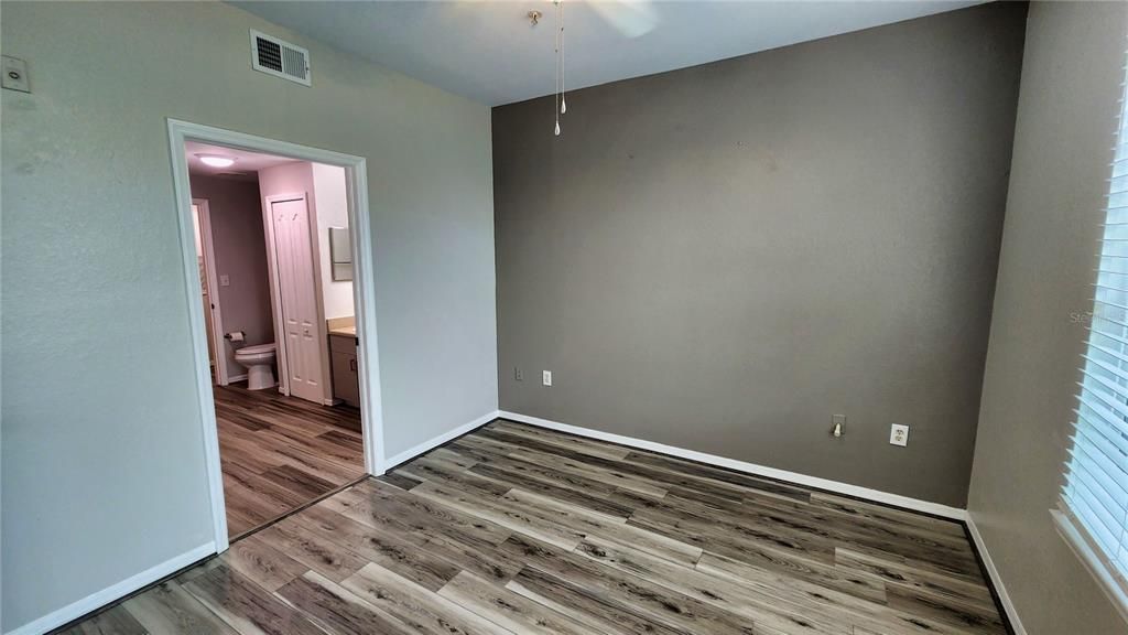 В аренду: $1,900 (2 спален, 2 ванн, 1209 Квадратных фут)