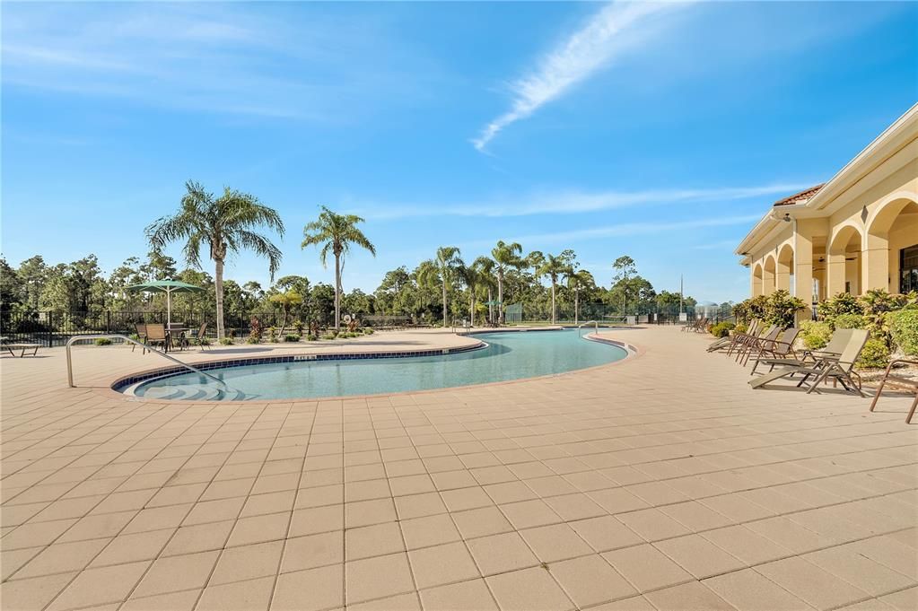 For Sale: $184,900 (2 beds, 2 baths, 1050 Square Feet)