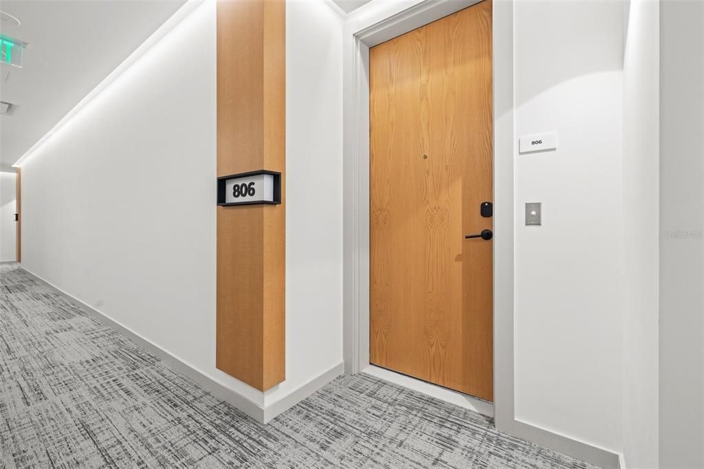 For Sale: $875,000 (2 beds, 1 baths, 1550 Square Feet)