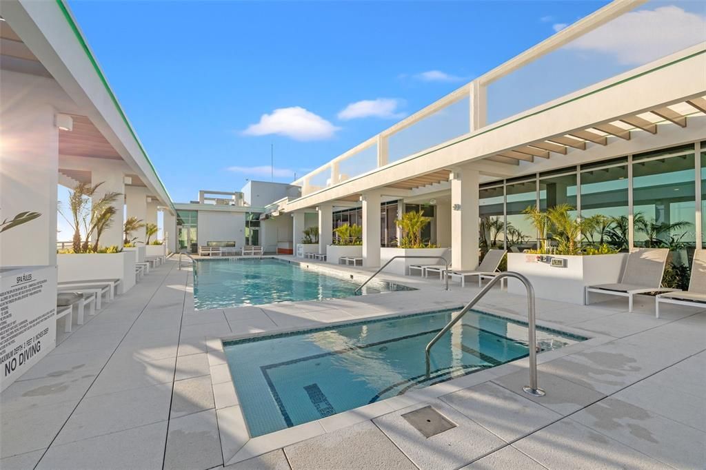 For Sale: $875,000 (2 beds, 1 baths, 1550 Square Feet)
