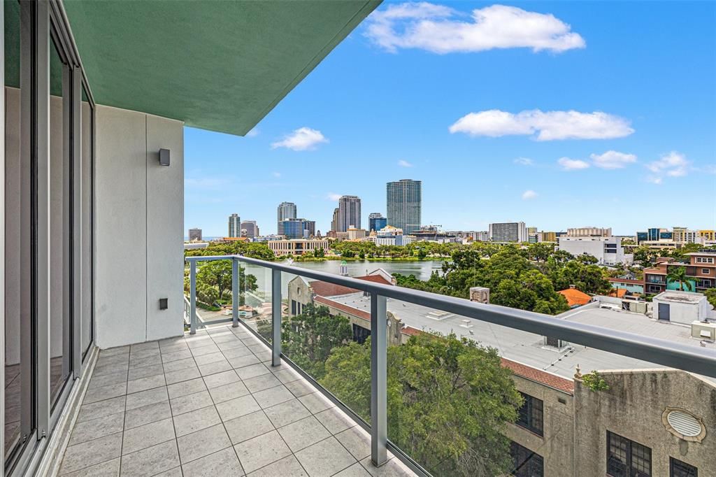 For Sale: $875,000 (2 beds, 1 baths, 1550 Square Feet)