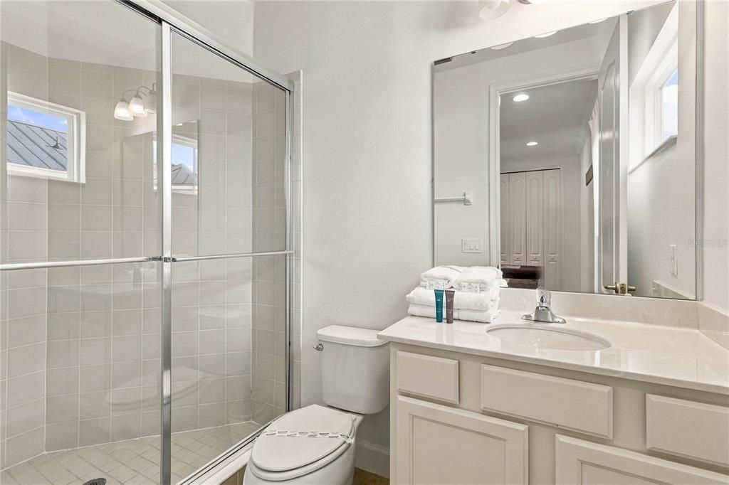 En Venta: $635,000 (5 camas, 5 baños, 3076 Pies cuadrados)
