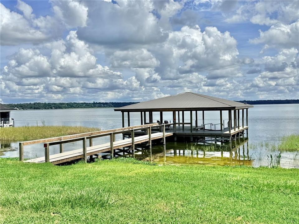En Venta: $2,017,570 (4 camas, 3 baños, 2858 Pies cuadrados)