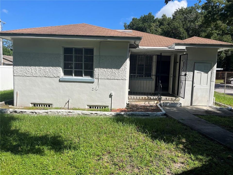 En Venta: $249,900 (2 camas, 1 baños, 924 Pies cuadrados)