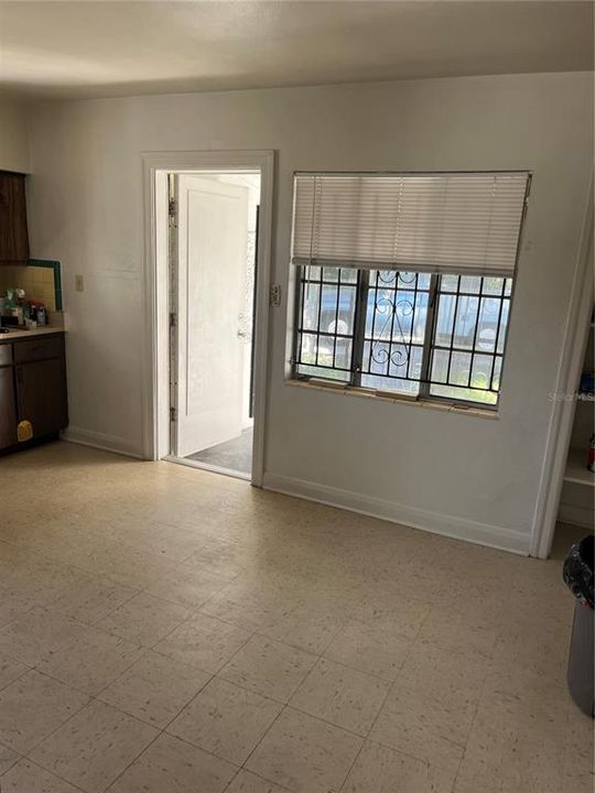 En Venta: $249,900 (2 camas, 1 baños, 924 Pies cuadrados)
