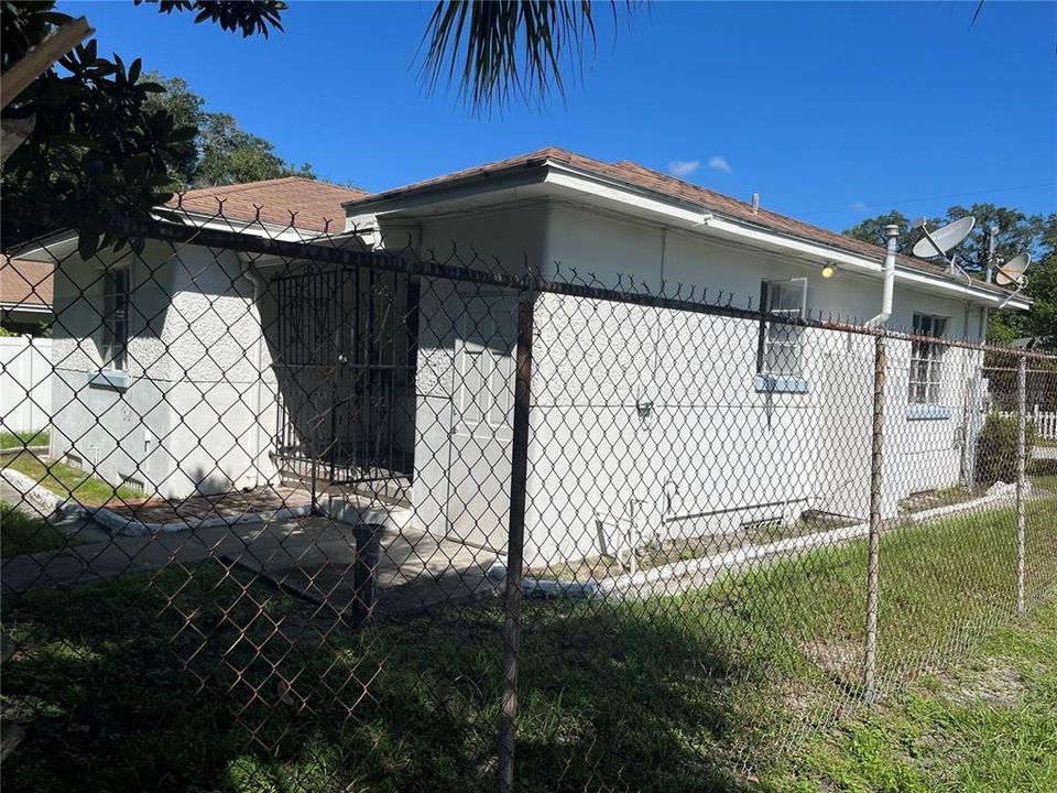 En Venta: $249,900 (2 camas, 1 baños, 924 Pies cuadrados)
