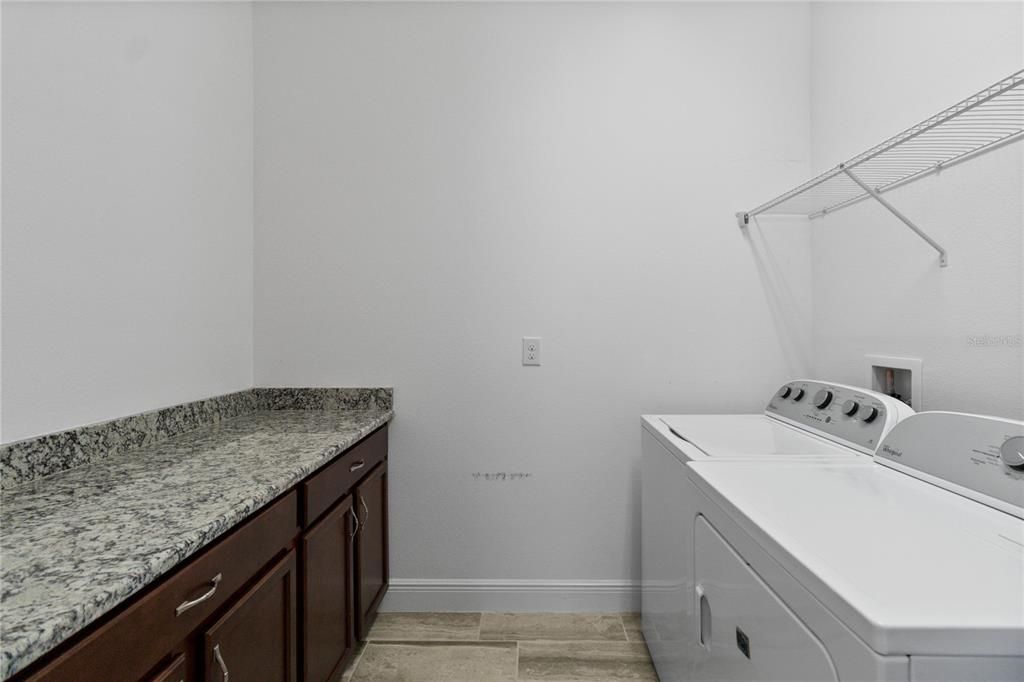 For Sale: $269,900 (2 beds, 2 baths, 1464 Square Feet)