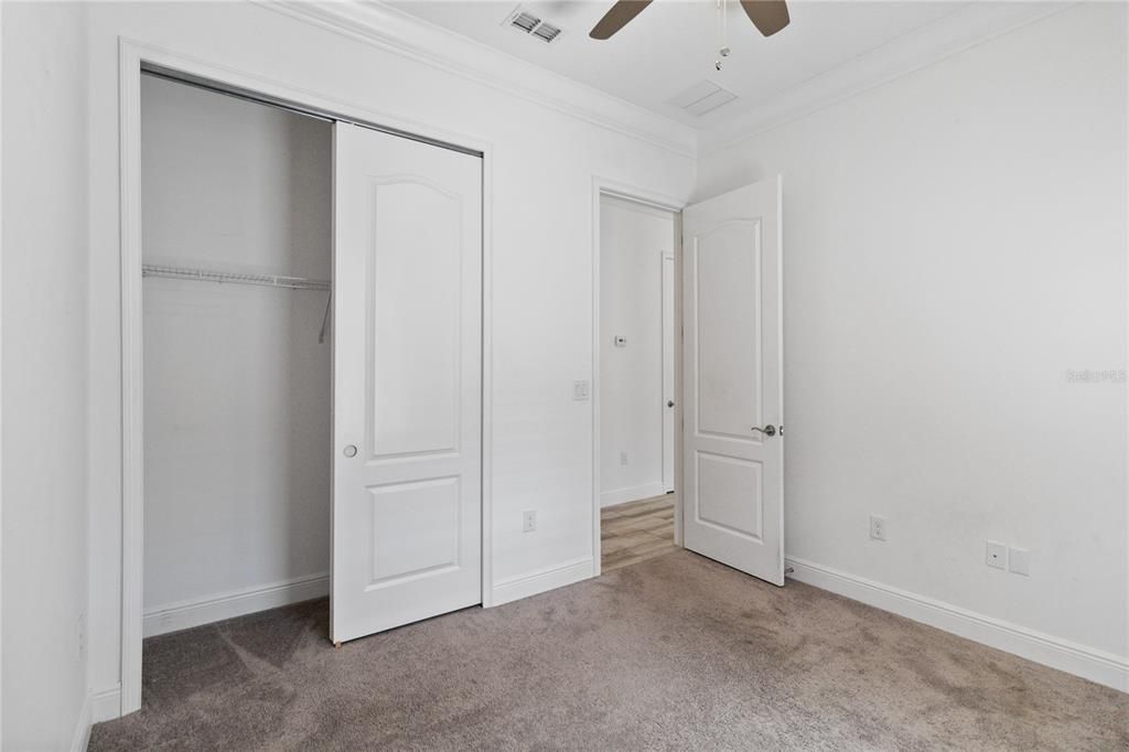 For Sale: $269,900 (2 beds, 2 baths, 1464 Square Feet)