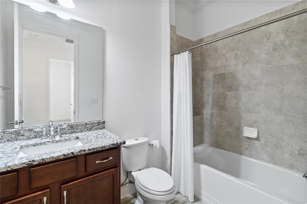 For Sale: $269,900 (2 beds, 2 baths, 1464 Square Feet)