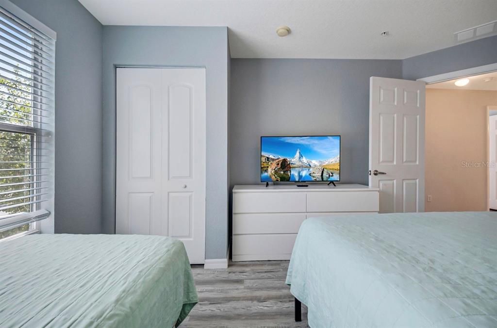 For Sale: $259,990 (4 beds, 3 baths, 1470 Square Feet)
